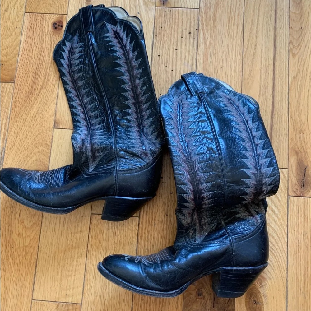 Tony Lama embroidered cowboy boots